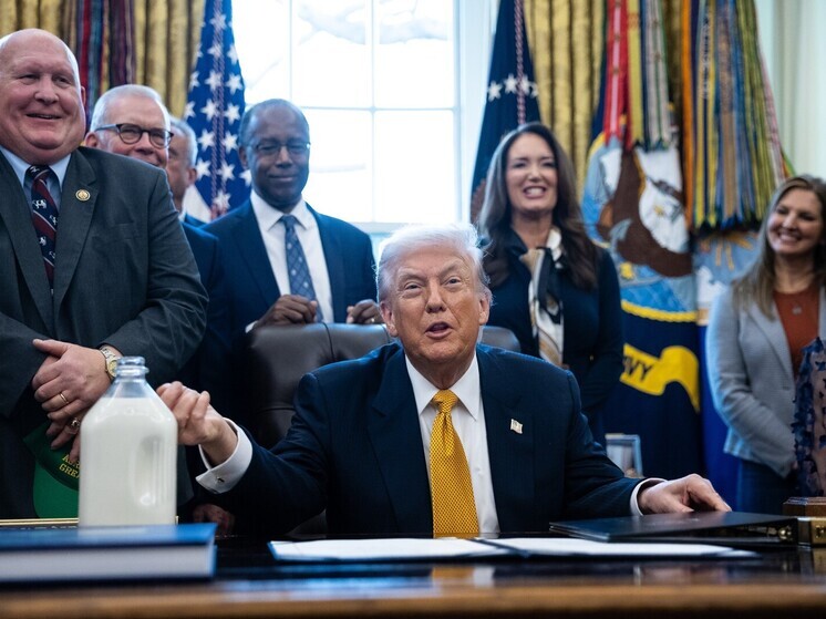 Мачадо отдала свою Нобелевскую премию мира Трампу