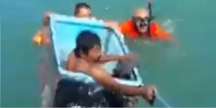 В Мексике рыбаков спас плавающий в океане холодильник
