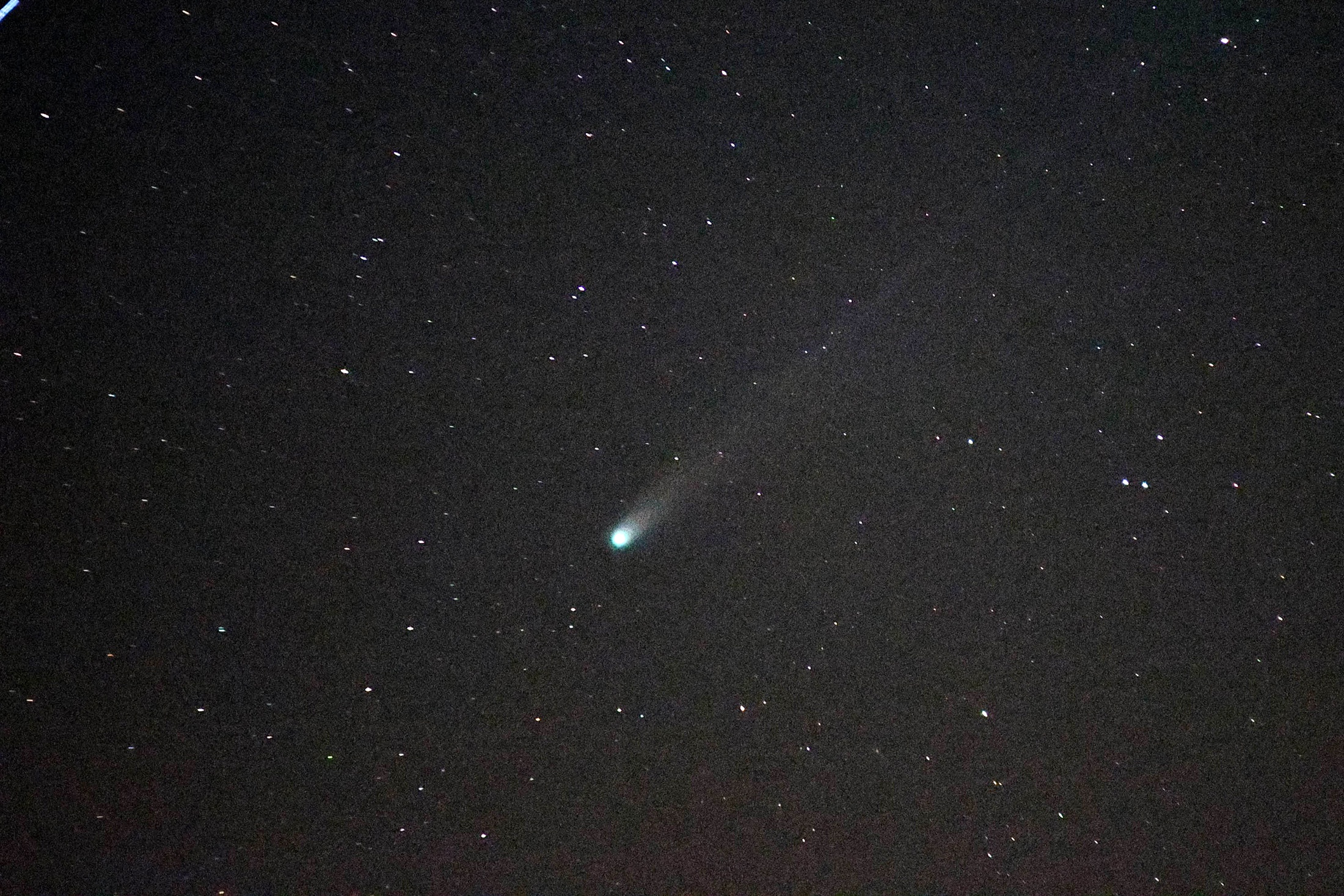 Самая яркая комета года удаляется от Земли