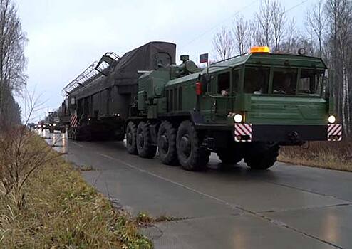 Загрузку МБР "Ярс" в шахту показали на видео