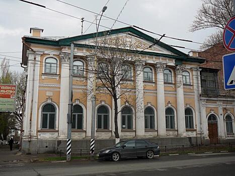 Дом.РФ собирается продать старинную саратовскую усадьбу на Советской