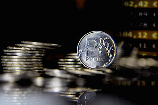 ЦМАКП предупредил о возможности остановки роста экономики РФ из-за слабого рубля