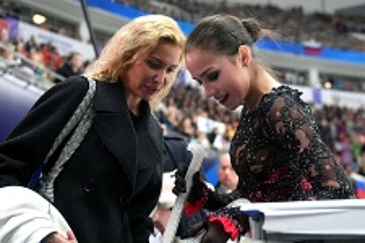 Видео: Загитова в образе Лары Крофт на показательных выступлениях в Москве