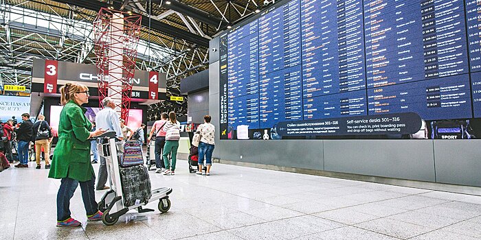 Портрет туриста: кто чаще всего приезжал в Москву летом 2022 года