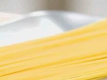 Разгадана полувековая загадка: ученые рассказали, как разломать спагетти пополам