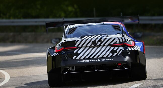 Купе BMW M4 GT3 отправилось на доводочные тесты на территорию Франции