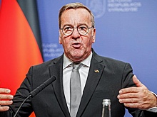 Глава Минобороны ФРГ назвал беспрецедентной для НАТО историю с Гренландией