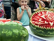 Роспотребнадзор посоветовал мыть арбузы с мылом