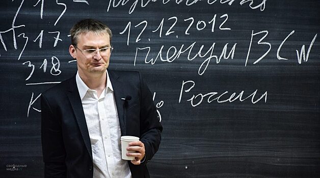 Адвокату Михаилу Беньяшу вменяют организацию несогласованной акции за пост в соцсети