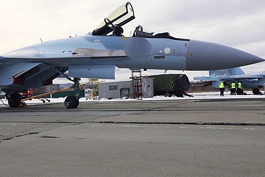 Ростех передал в войска новые истребители Су-35С