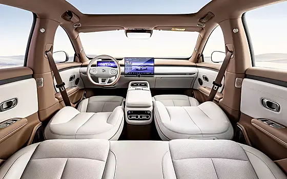 Известный в России бренд выпустил новый крупный седан дешевле 1,5 млн рублей