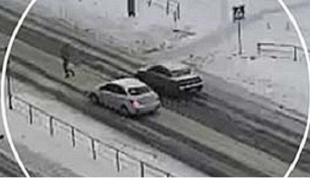 На Лососинском шоссе сбили пешехода