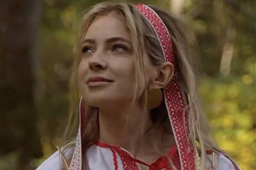 Поклонская выложила фото в вышиванке