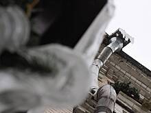 МЧС: Девять человек погибли из-за схода снега с крыш за неделю в России