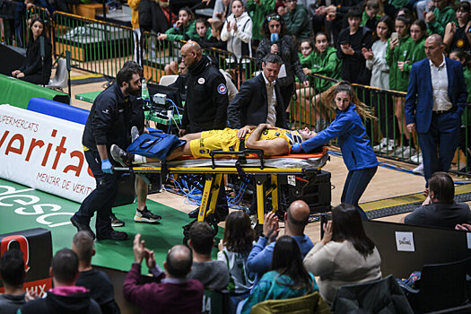 Бруно Фитипальдо во время матча ACB был доставлен в больницу с травмой шеи