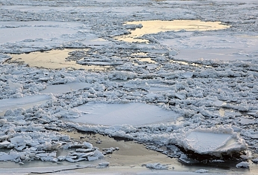 В Омской области снизили грузоподъемность еще двух ледовых дорог
