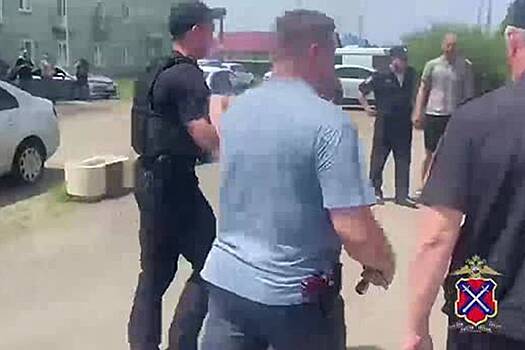 Задержанный после стрельбы по россиянам контрактник попал на видео