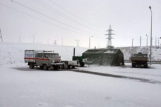 Из-за 40-градусных морозов на челябинских трассах развернули пункты обогрева