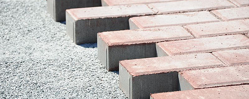 Недобросовестные тамбовчане воруют песок, щебень и бордюрные камни