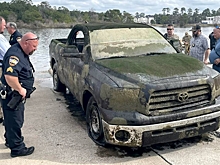 В Техасе со дна озера подняли Toyota Tacoma, пролежавший там 10 лет