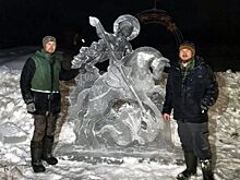 Ледяную скульптуру Георгия Победоносца установили в селе Кекоран у памятника строителям железной дороги «Ижевск – Балезино»