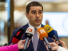 Спикер парламента Грузии Папуашвили назвал бессмысленными санкции США