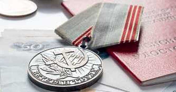 Ветераны труда Вологодской области получили право на бесплатную адвокатскую помощь