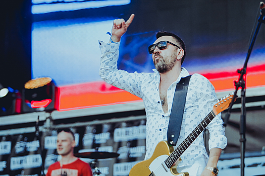 Шнуров растолковал страсть к «чужим шнуркам»