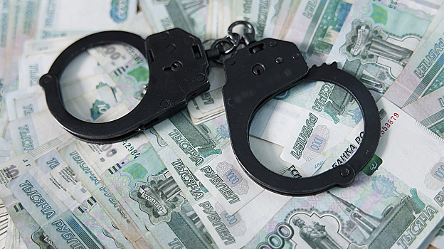 Преподавателя тюменского вуза осудили за взятки от студентов