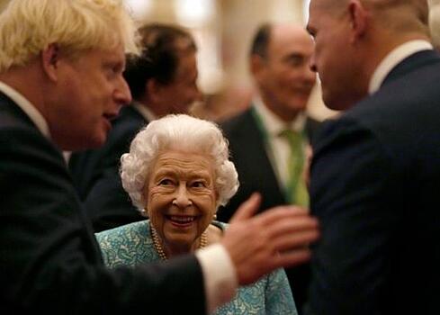 Ждать придется долго: почему Елизавета II не уступит престол принцу Чарльзу?