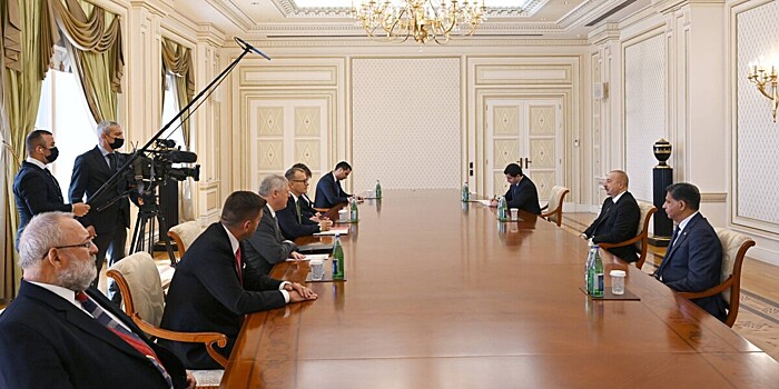 Ильхам Алиев отметил большой потенциал для расширения сотрудничества со Словакией