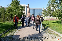 Возле памятника Малышеву положат плитку, которую сняли с Плотинки перед ЧМ-2018