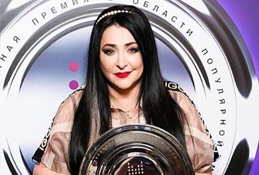 Лолита год оплачивала отношения мужа с другой женщиной