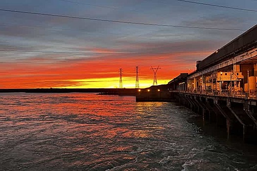 Новосибирская ГЭС из-за потепления перешла на новый режим работы