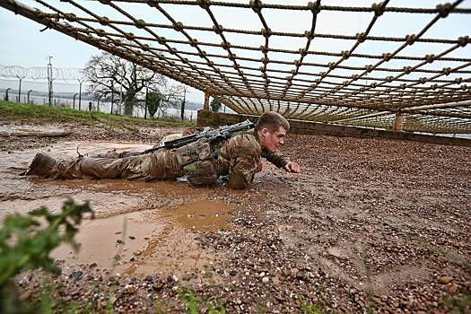 Британский САС натренируют по телевизору