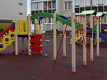 Отделочные работы на детской площадке завершили в Кленовском