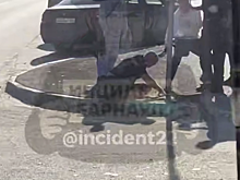 В Барнауле пассажиры избили водителя автобуса, и это попало на видео