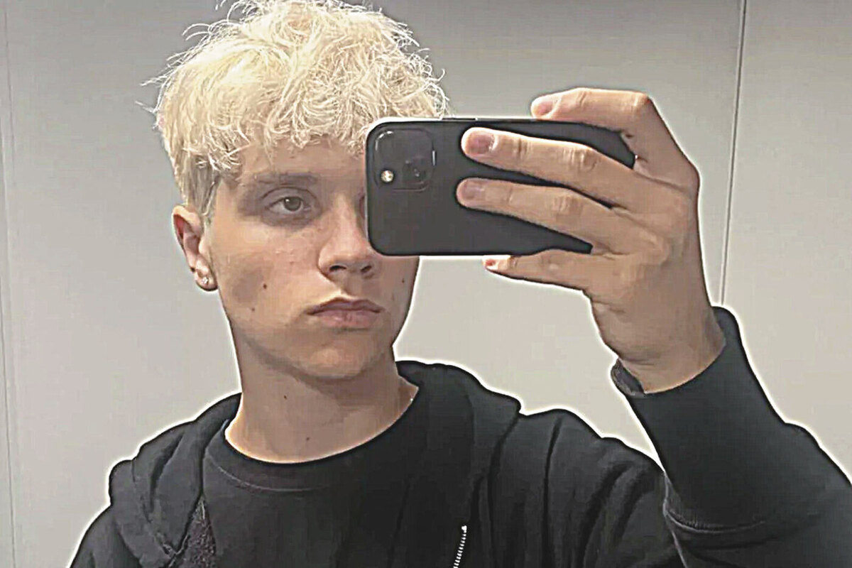 Сын Булановой отказался от фамилии отца-футболиста