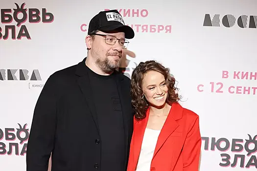 Юморист Гарик Харламов организовал вечеринку в честь жены Катерины Ковальчук