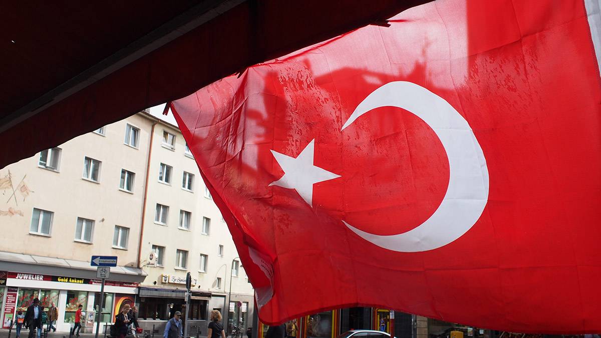 Смерть россиянина в турецком отеле подтвердили в консульстве РФ