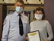 Прохожая в Кирове прохожая спасла девочку, зажатую в дверях автобуса