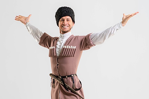 Танец как язык свободы. История танцора из Кабардино-Балкарии, который покорил столицу