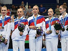 Сборная России взяла золото в упражнениях с обручами и булавами на Универсиаде