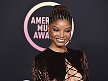 Композитор «Русалочки» ответил критикам темнокожей актрисы Холли Бэйли