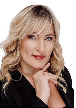 Голубоглазая блондинка пропала без вести в Кемерове