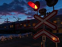 «Скорая не успеет»: в пробке через ж/д переезд приморцы стоят часами