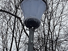 В Подмосковье уличные фонари отремонтировали скотчем