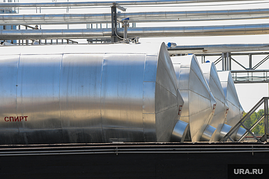 «Известия»: в метанол хотят добавлять рвотный химикат на фоне отравлений сидром