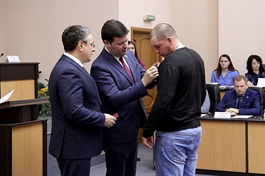 В Калуге вручили награды участникам специальной военной операции