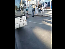 В Саратове автобус сбил пожилую женщину